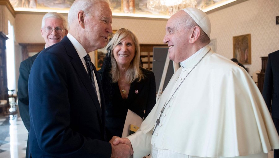 Papa Francisco y Joe Biden se reunieron en el Vaticano durante 90 minutos en un encuentro previo al G-20