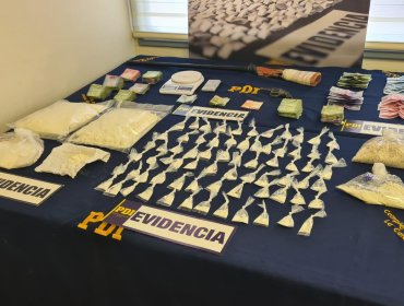 Detienen a tres personas que traficaban cocaína base en sus domicilios en La Calera
