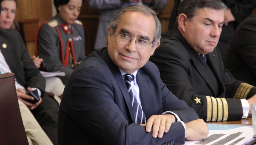 Senador Kenneth Pugh: "Los chilenos están cada vez más conscientes del valor de sus datos personales”