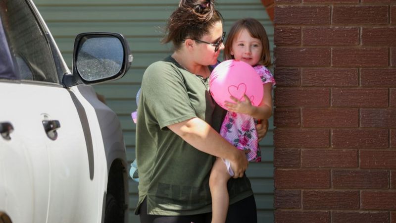 Autoridades acusan a un hombre de secuestrar a la niña de 4 años que estuvo 18 días desaparecida en Australia
