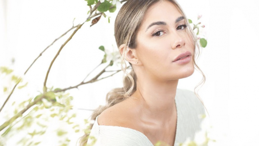 Laura Prieto cautiva en redes sociales con fotografía en topless: “Que lindo es sentirse libre”