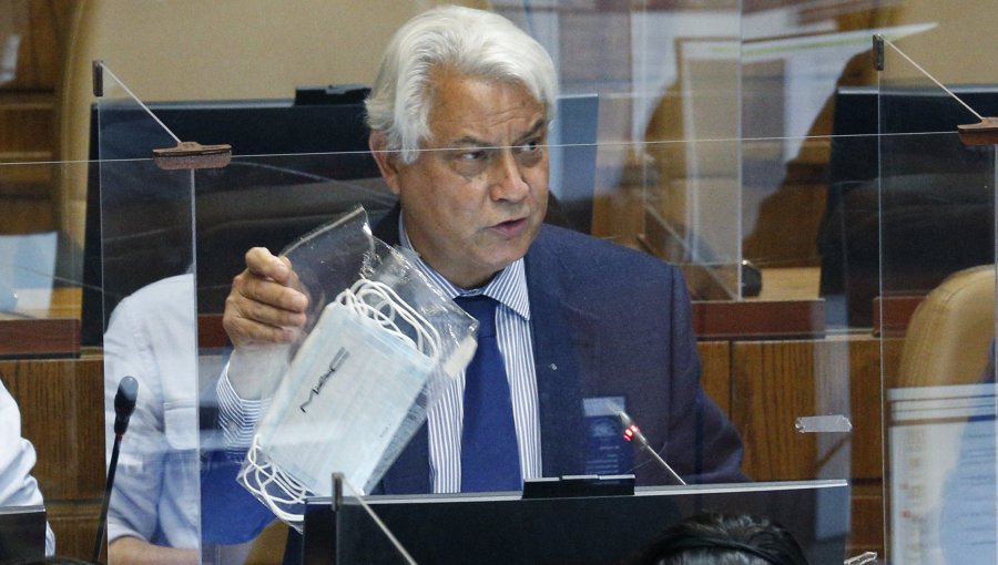 Diputado Naranjo supera las 11 horas exponiendo ante la Cámara por acusación constitucional contra Piñera