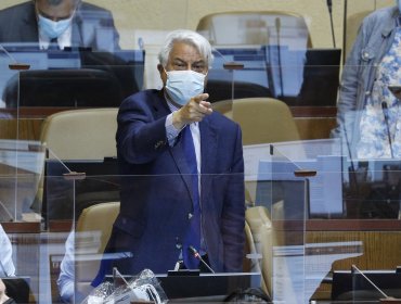 Diputados RN llevarán a Naranjo ante comisión de Ética de la Cámara por extensa intervención en la acusación constitucional contra Piñera
