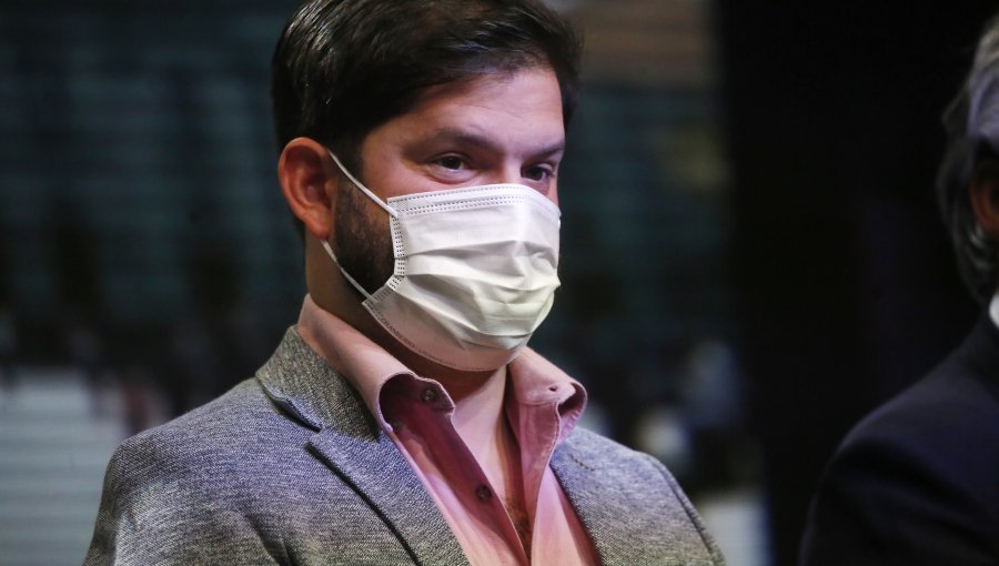 Gabriel Boric afirma que trabaja "codo a codo" con Ministerio de Salud tras inicio de sumario sanitario en su contra