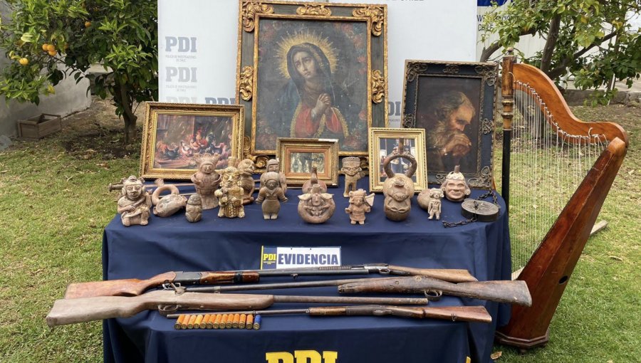 Recuperan piezas precolombinas que fueron robadas desde la casa de reconocido escritor en Limache