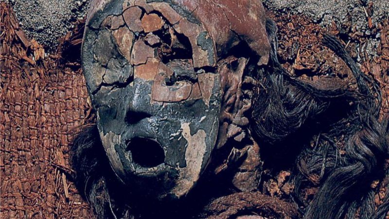 La población de Chile donde los habitantes aprendieron a vivir rodeados de las momias más antiguas del mundo