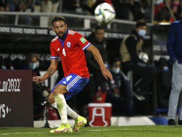 Sensible baja en la Roja: Mauricio Isla no jugará ante Paraguay por ser contacto estrecho de contagiado de Covid-19