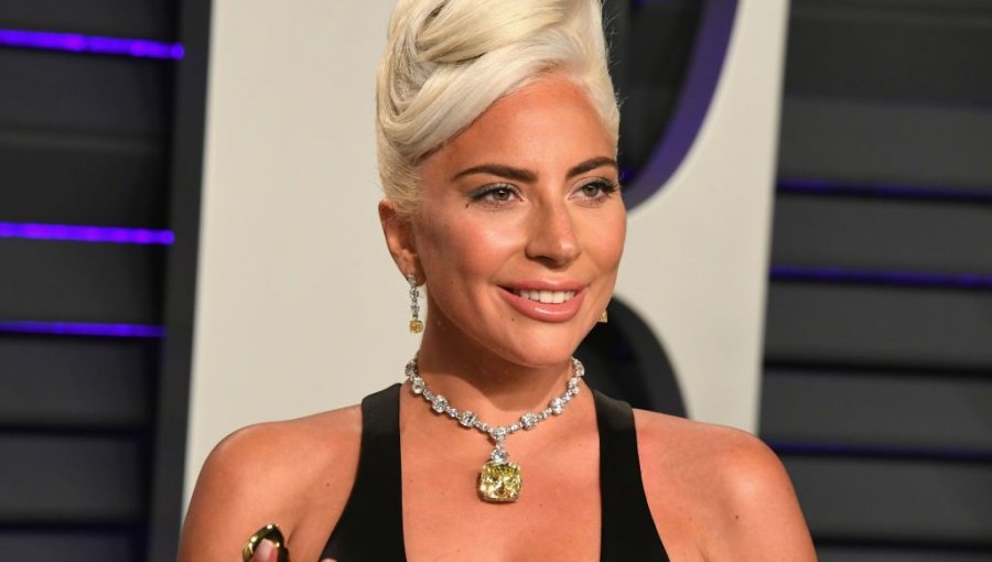 Lady Gaga deslumbra con impactante look en el estreno de “House of Gucci”