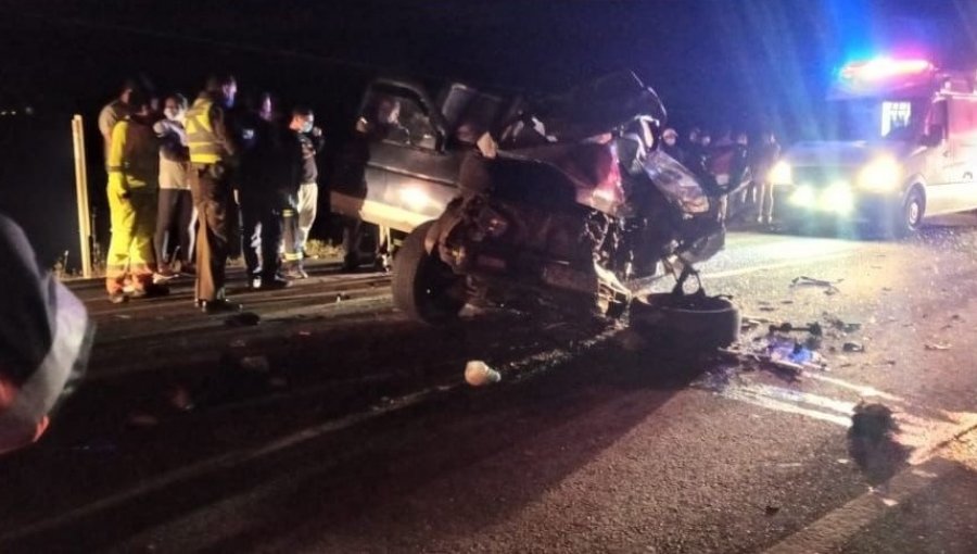 Colisión frontal entre camioneta y bus dejó una persona fallecida en la ruta entre Carampangue y Arauco