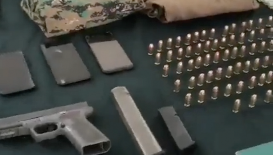 Detienen a tres personas que mantenían armas, municiones y ropa de camuflaje en Concepción