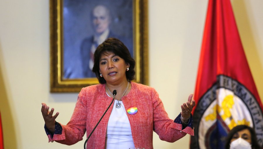 Yasna Provoste y defensa de Kast a la dictadura de Pinochet: "Si tuviéramos una ley de negacionismo, sería parte de este proceso"