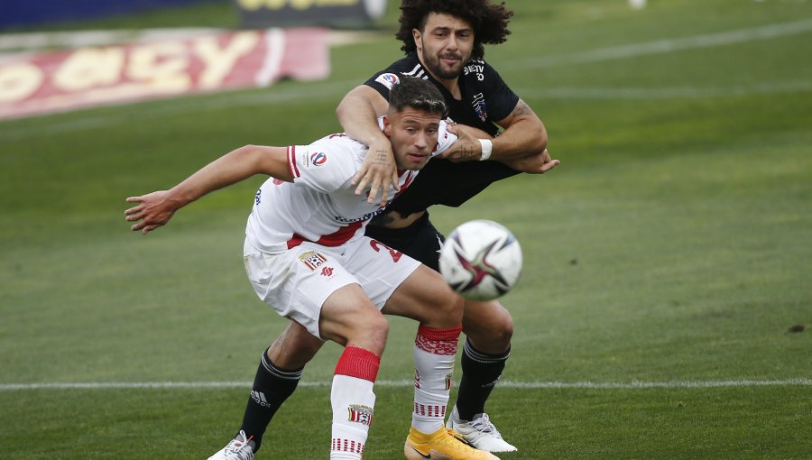 Javier Castrilli fue contundente y reconoció que “existió penal” para Curicó en partido contra Colo-Colo