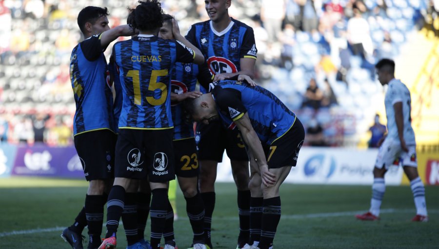 Huachipato derrota a Santiago Wanderers en Talcahuano y le pone presión a la U