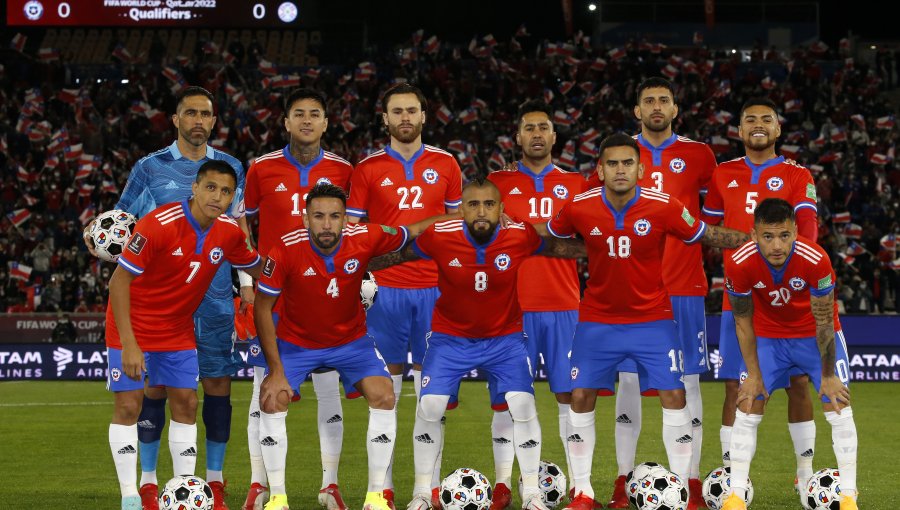 Los jugadores de Chile que están a una tarjeta amarilla de perderse el duelo contra Argentina