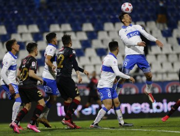 Universidad Católica y Ñublense chocan por el título de la Supercopa 2021