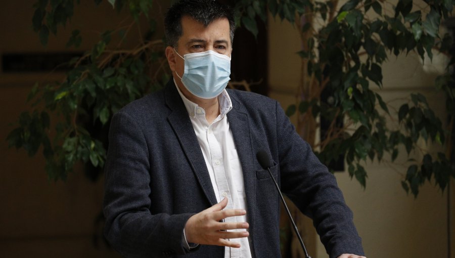 Diputado Andrés Celis presenta denuncia ante el Ministerio Público para que investigue rendición de campaña de Karina Oliva