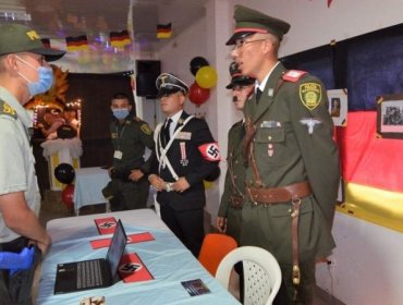 El escándalo en Colombia por el "evento pedagógico" en el que la policía utilizó símbolos y trajes nazis
