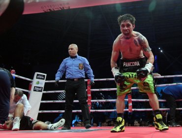 "Pancora" Velásquez cae en una dura pelea contra Akhmadaliev por título mundial de boxeo