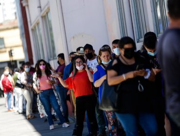 Grandes aglomeraciones y largas filas de electores a lo largo del país por aforos en locales de votación