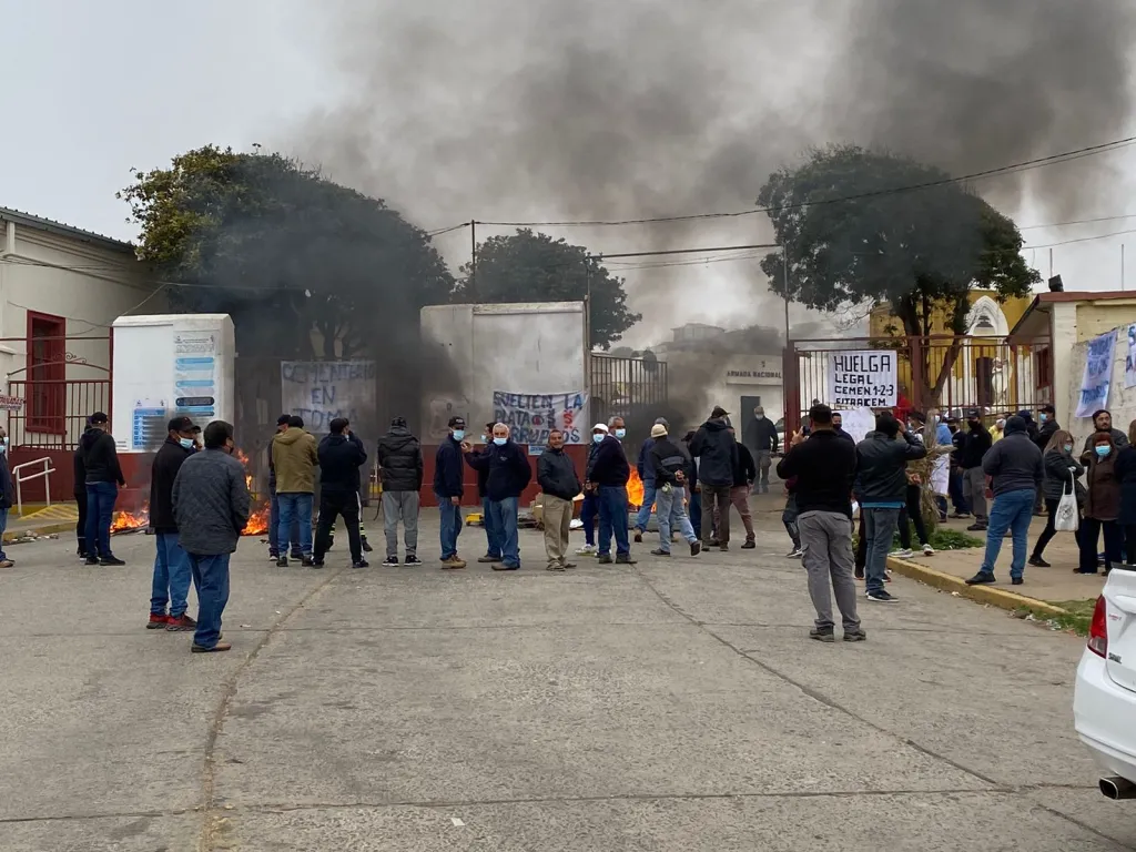 Trabajadores de los cementerios municipales de Valparaíso inician huega: sepultaciones serán atendidas con turnos éticos