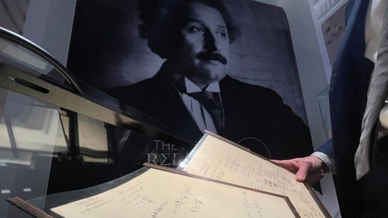 Manuscrito de la Teoría de la relatividad de Einstein alcanza un precio récord en una subasta