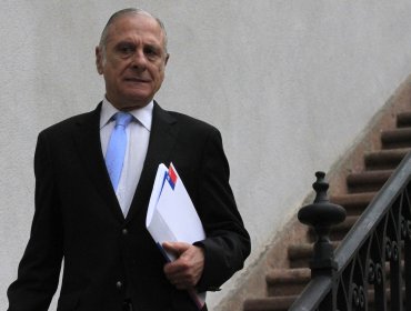 Eugenio Tuma renuncia al PPD luego de 30 años tras "apresurado" respaldo del partido a Gabriel Boric