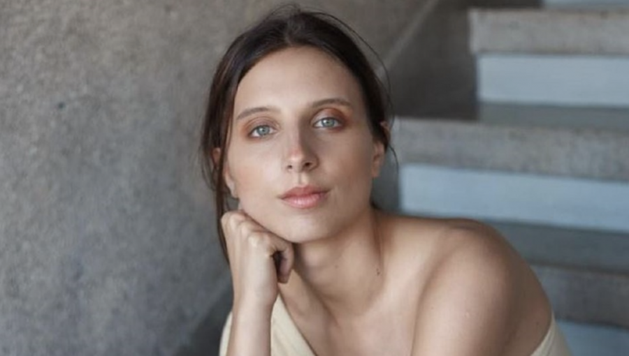“Amar Profundo”: Paula Luchsinger adelanta con nuevas fotografías su personaje