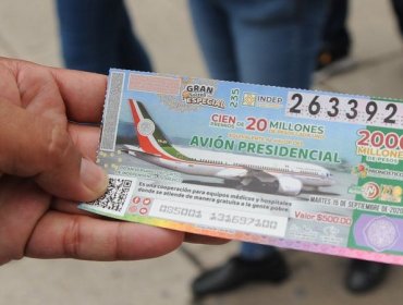 La pesadilla de la escuela que ganó el sorteo del avión presidencial de México
