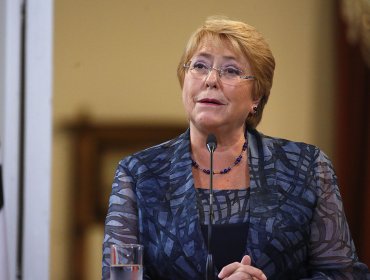 Fundación de Michelle Bachelet entrega su apoyo "sin ambigüedades" a candidatura presidencial de Gabriel Boric