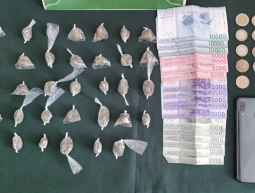 Sorprenden a sujeto portando 34 bolsas de marihuana en transitado sector de Valparaíso