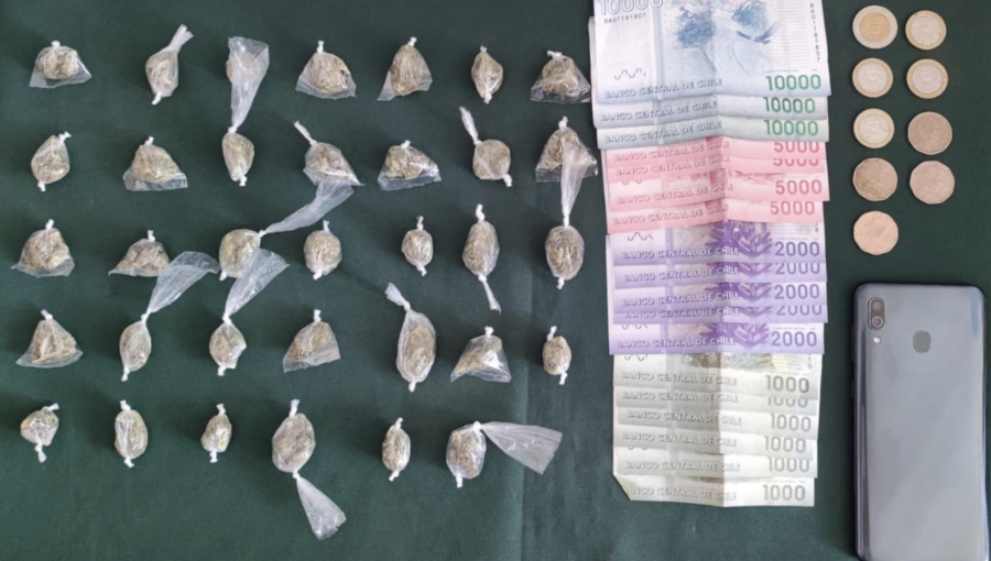 Sorprenden a sujeto portando 34 bolsas de marihuana en transitado sector de Valparaíso