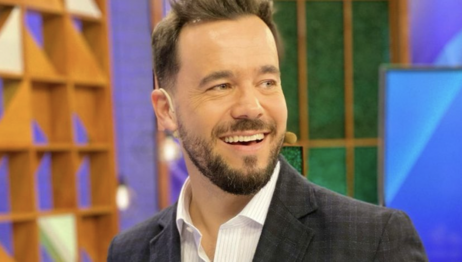 Con adorable fotografía, Eduardo de la Iglesia anunció el nacimiento de su cuarto hijo