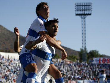 Universidad Católica venció a Huachipato y queda puntero a un punto del tetracampeonato