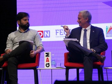 Kast acusa a Boric de "eludir" un debate acordado y candidato asegura que va a "todos" los encuentros