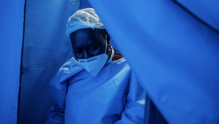 La OMS advierte sobre un "alto riesgo de contagio" de la nueva variante del coronavirus en todo el mundo