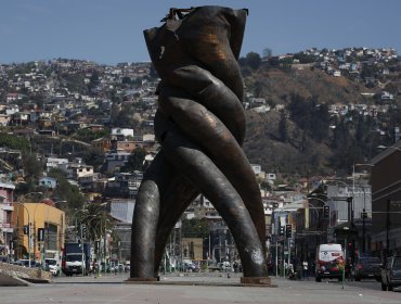 Municipio de Valparaíso afirma que aún no se ha decidido si retirar o no el Monumento a la Solidaridad