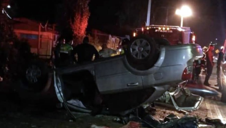 Un muerto y cuatro lesionados deja choque de automóvil y posterior volcamiento en San Felipe
