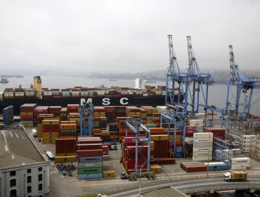 Sindicato de Naviera Humboldt anunció huelga y complica operación de puertos de todo Chile