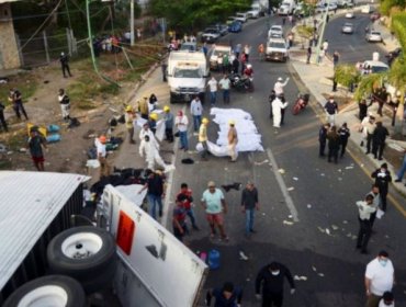 Al menos 49 muertos deja accidente de un camión en México que transportaba migrantes centroamericanos