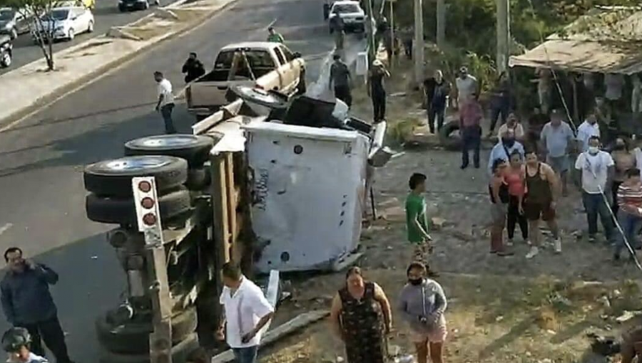 A 54 aumenta el número de migrantes centroamericanos fallecidos en tragedia carretera en México