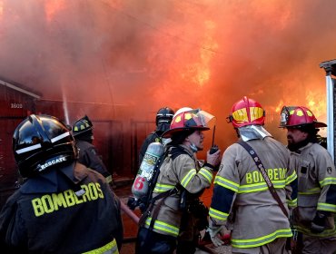 Ministros del Interior y de Vivienda viajan a Castro para recorrer zona afectada por megaincendio