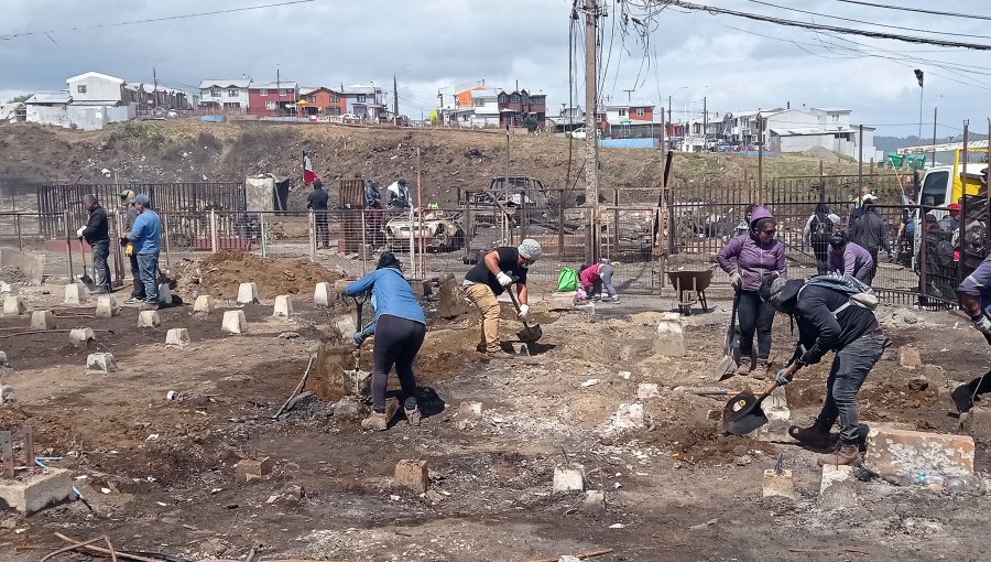 Comenzaron las labores de remoción de escombros en Castro tras violento incendio