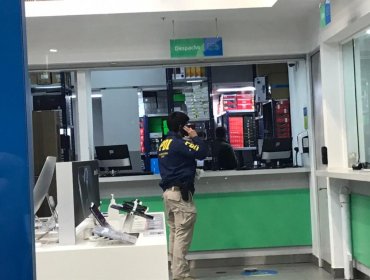 Las Condes: Ladrones armados con pistolas asaltaron sucursal de PC Factory