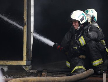 Incendio dejó dos casas totalmente consumidas en Antofagasta