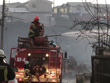 Un padre y sus dos hijos murieron tras un violento incendio en Puerto Varas