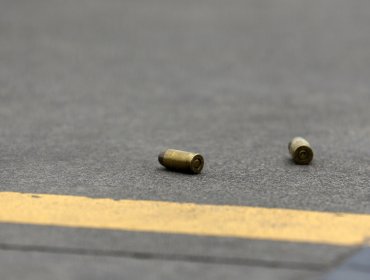 Nueva balacera en Valparaíso: desde un automóvil disparan contra un grupo en las afueras de céntrica discoteque porteña