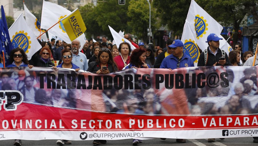 Senado revisa este martes el proyecto de reajuste salarial del sector público