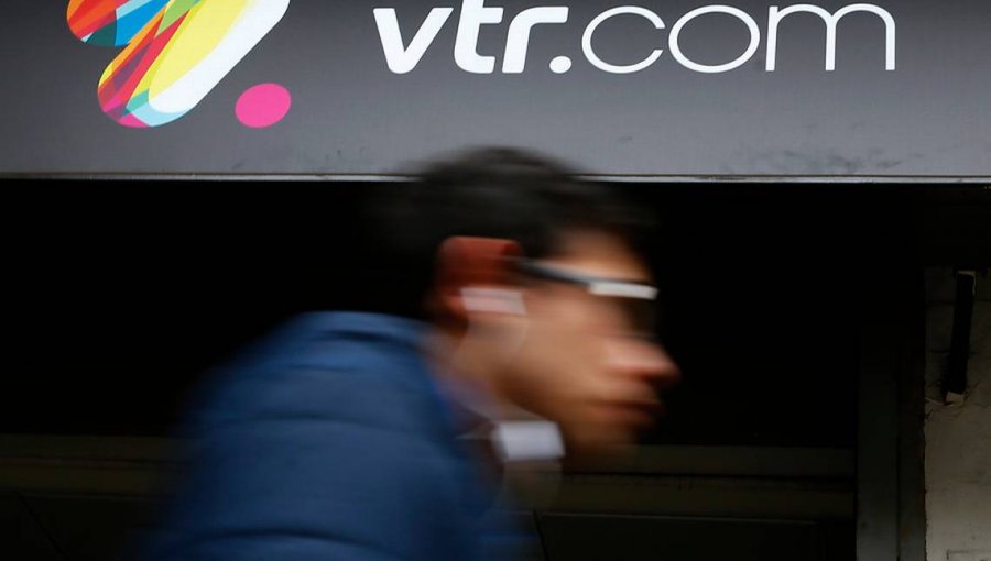 Corte de fibra óptica afectó una vez más a clientes de VTR en Providencia y Santiago