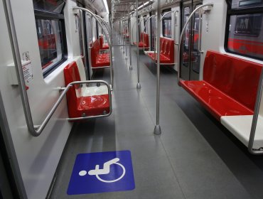 Suspenden servicio en tres estaciones de la Línea 5 del Metro de Santiago por falla en la vía