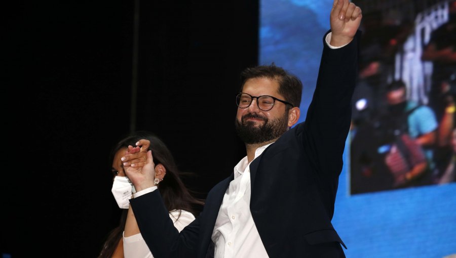 Gabriel Boric y su primera mañana como Presidente electo de Chile: "Desde tempranito estamos trabajando en lo que se viene"